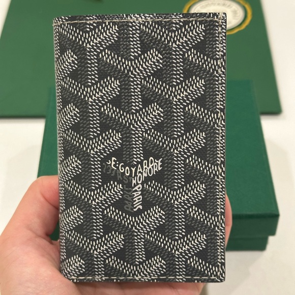 Auth Goyard Grey St Pierre Card Holder Wallet - Picture 3 of 5